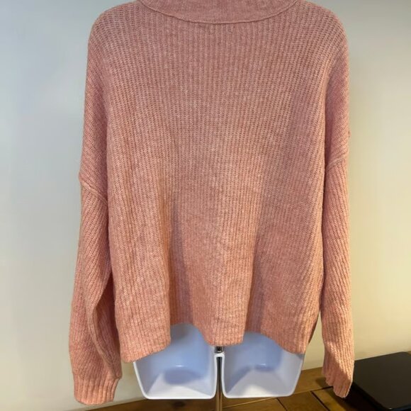 AMERICAN EAGLE Sz M Pink Thick V Neck Ribbed Soft Comfy Warm Long Sleeve - Picture 4 of 7